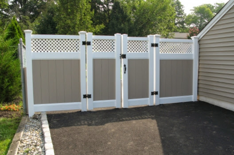 6' Lattice Top Privacy For Driveway in Spokane